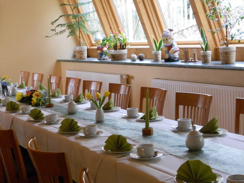 Hotel Restaurant Zwergschloesschen Gera Buitenkant foto
