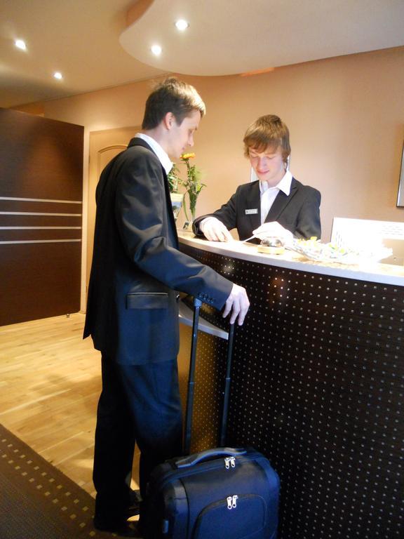 Hotel Restaurant Zwergschloesschen Gera Buitenkant foto