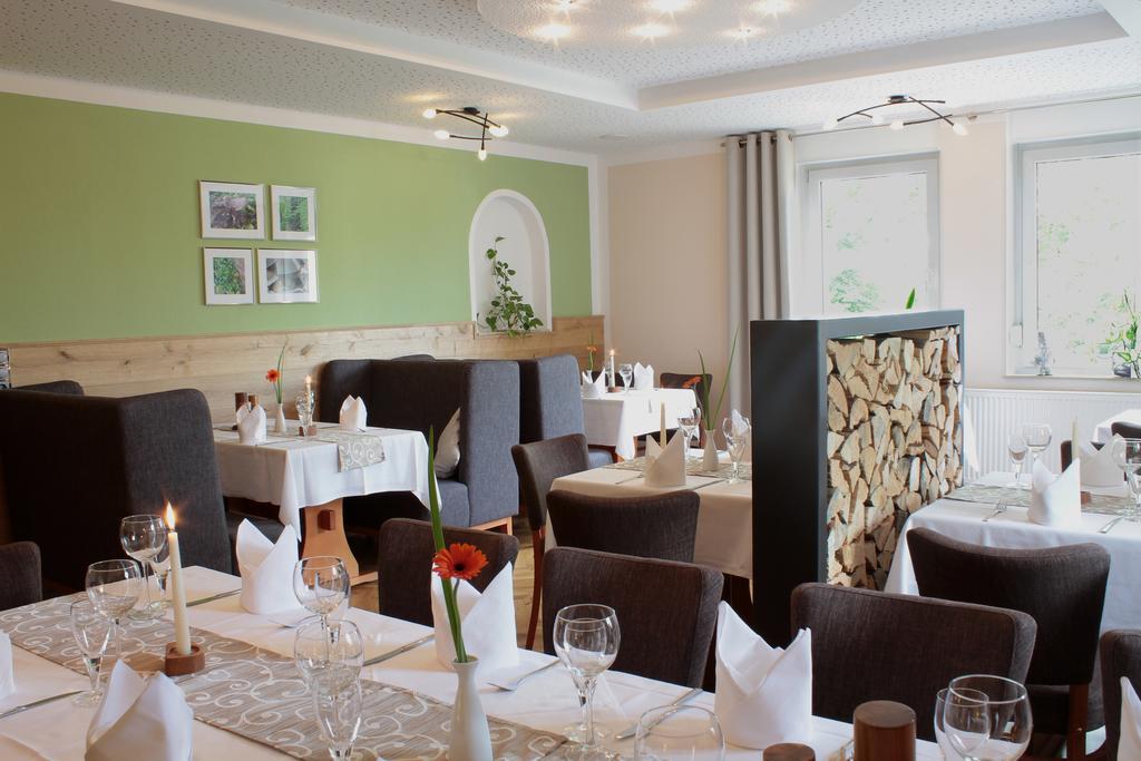 Hotel Restaurant Zwergschloesschen Gera Buitenkant foto