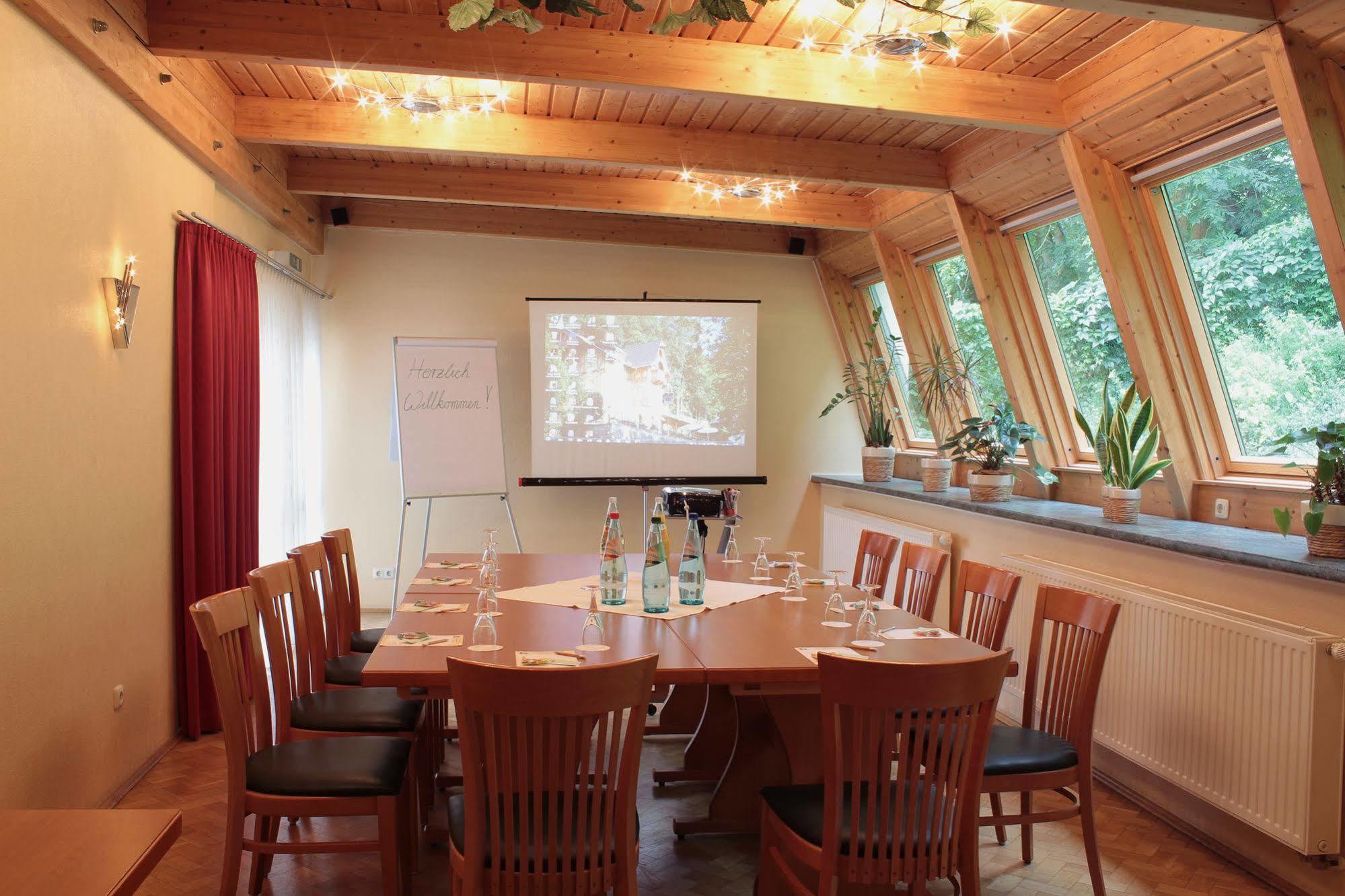 Hotel Restaurant Zwergschloesschen Gera Buitenkant foto